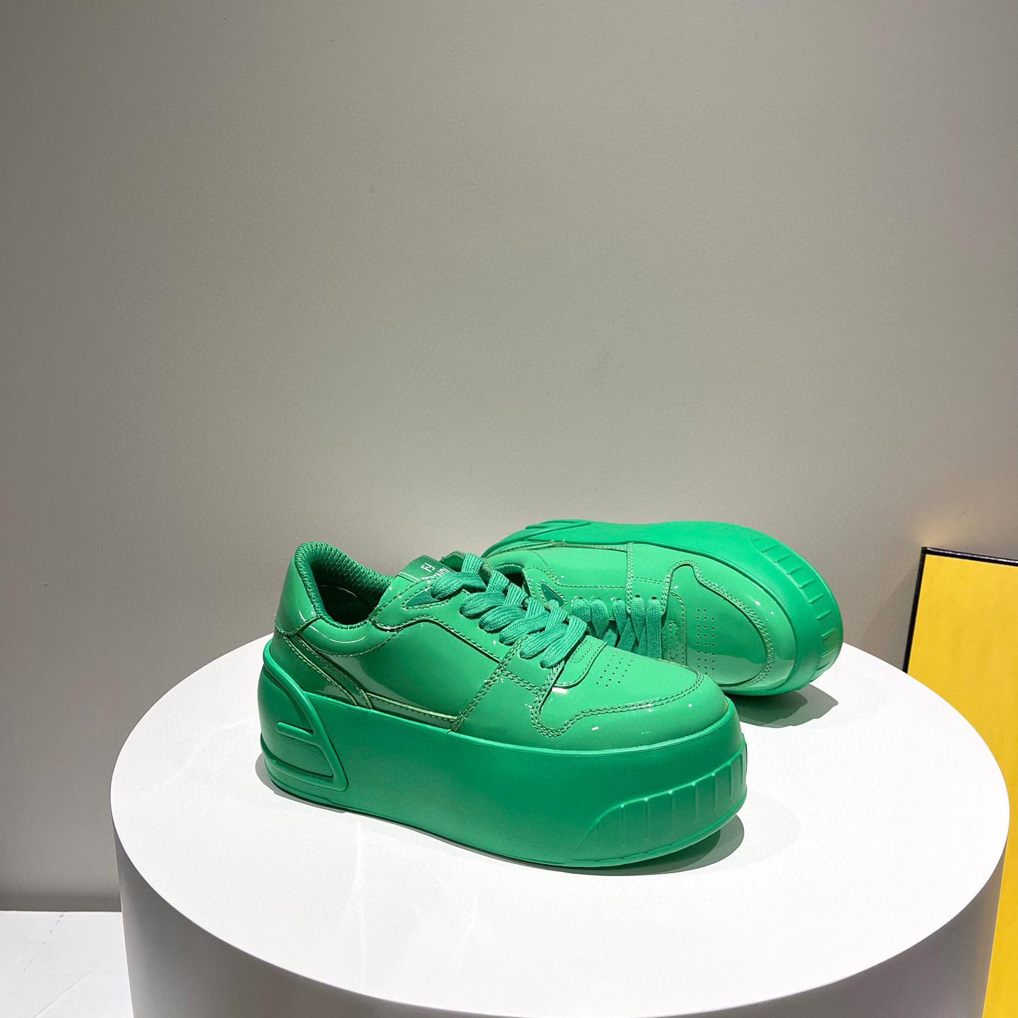 Fendi Fashion Show Green Leather Low-Tops Sneaker  - 