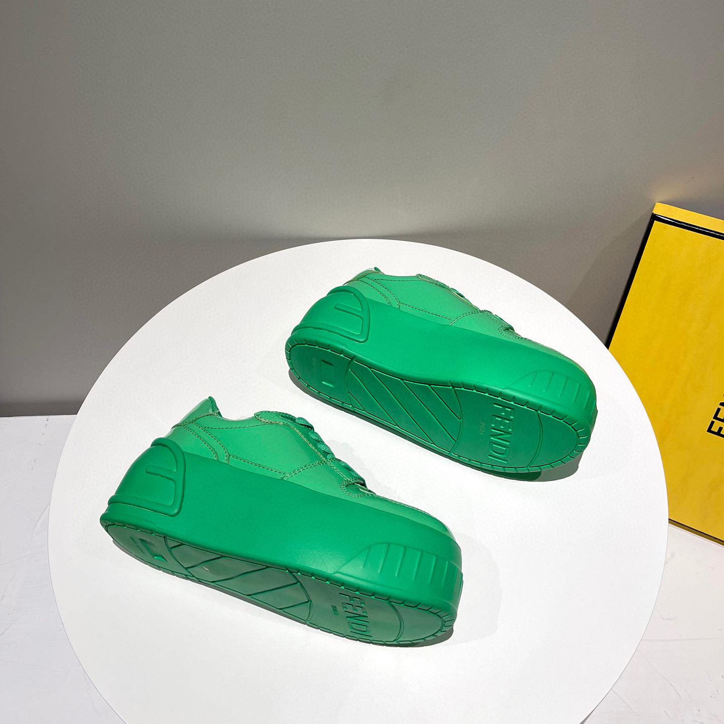 Fendi Fashion Show Green Leather Low-Tops Sneaker  - 