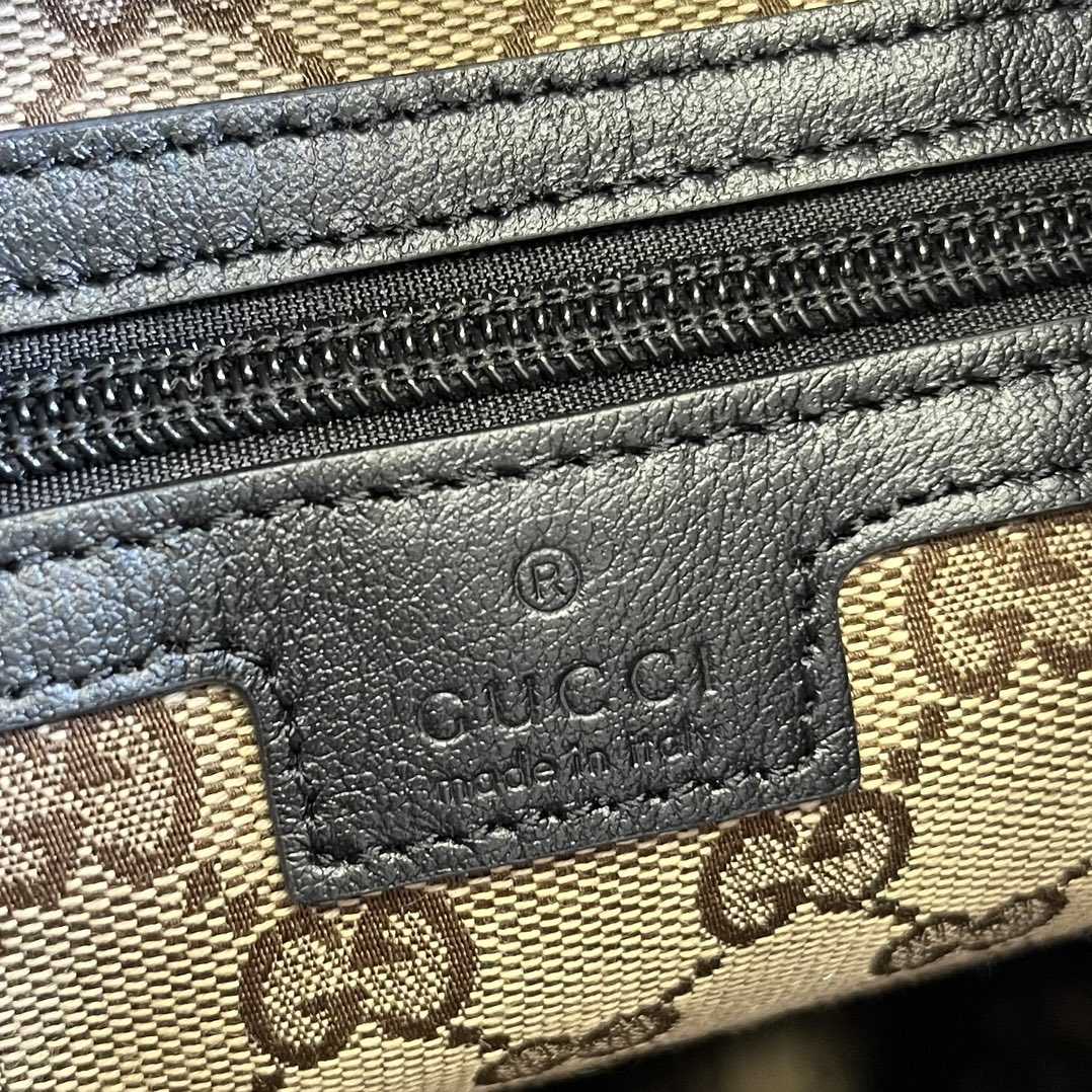 Gucci Backpack With Tonal Double G(38-44-15cm) - 