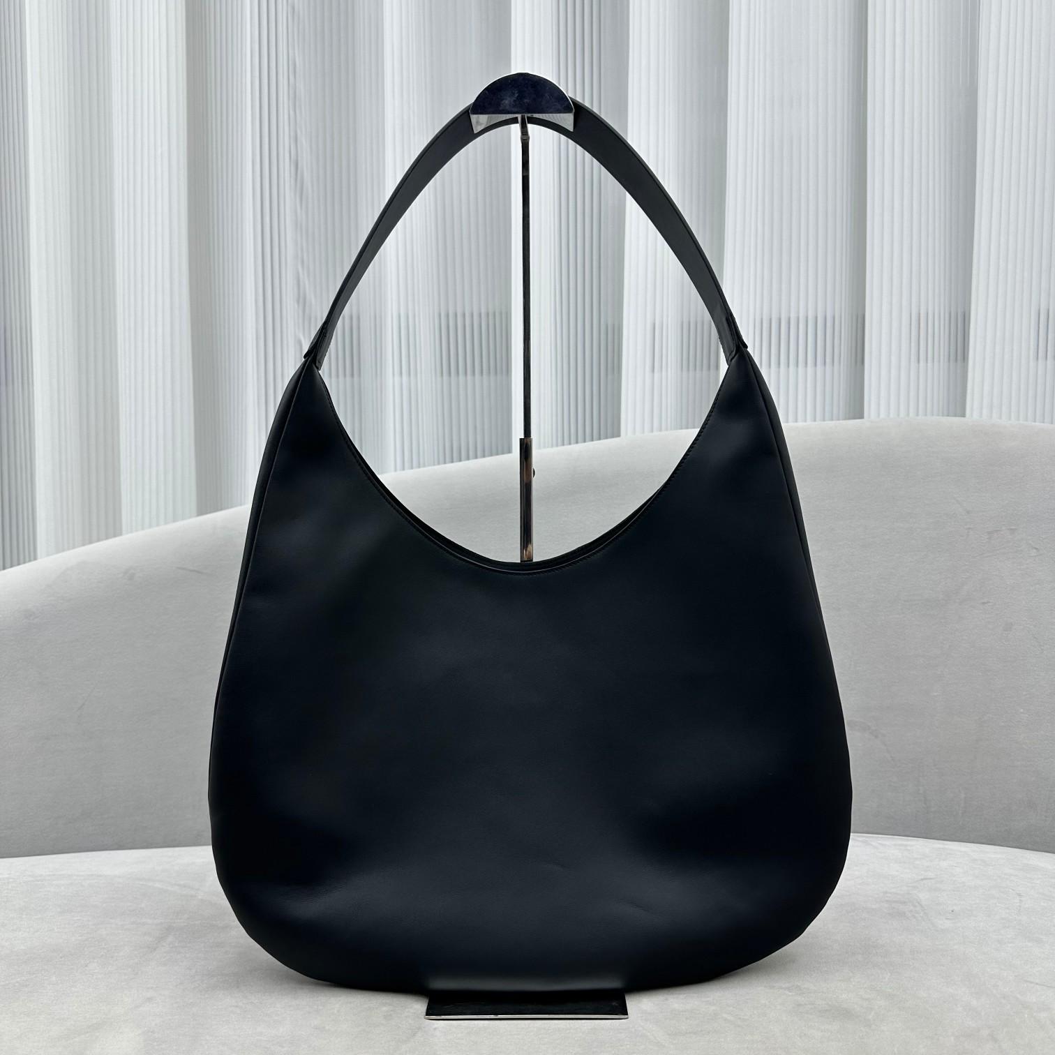 Miu Miu Leather Hobo Bag - 
