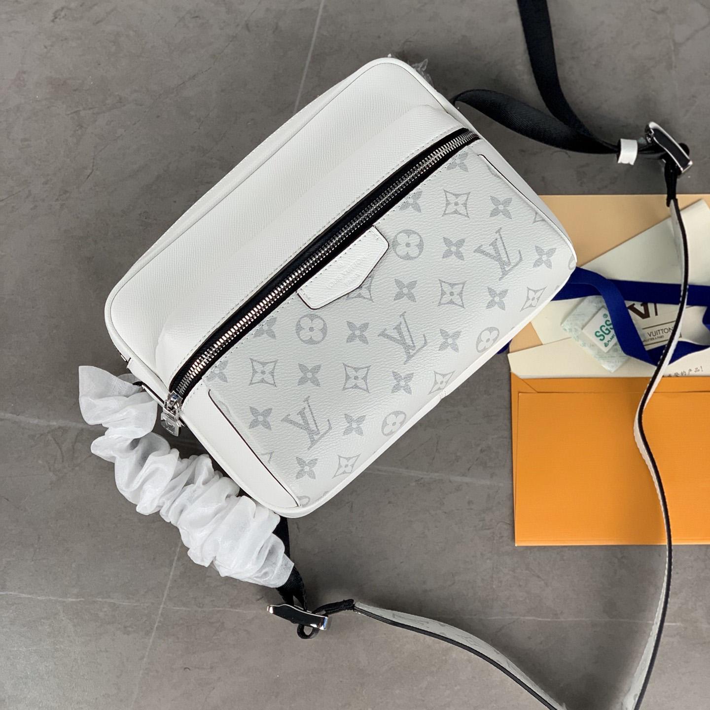  Louis Vuitton Outdoor Messenger(29.5-20-10.5cm)   M30243 - 