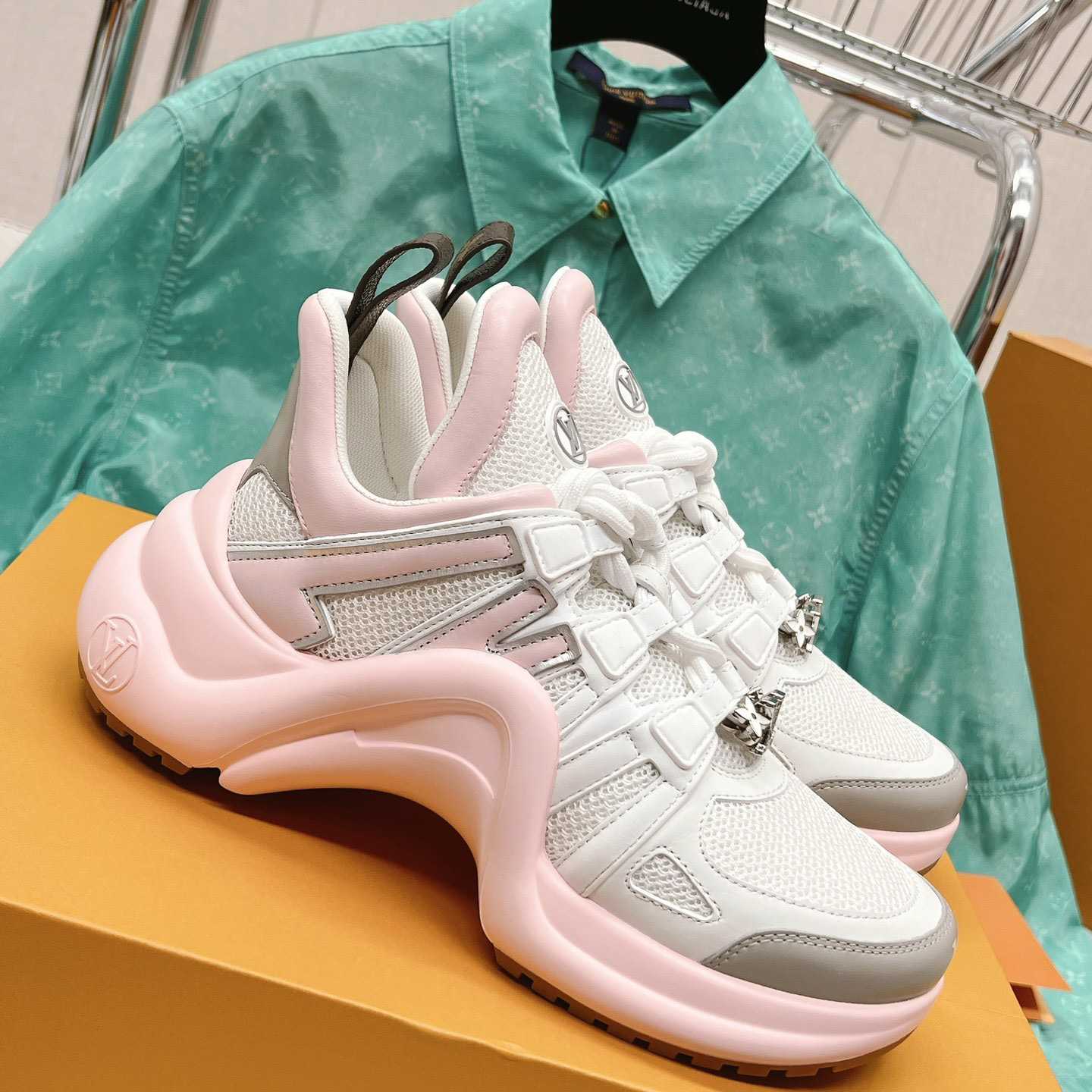 Louis Vuitton LV Archlight Trainers  (upon uk size)     - DesignerGu