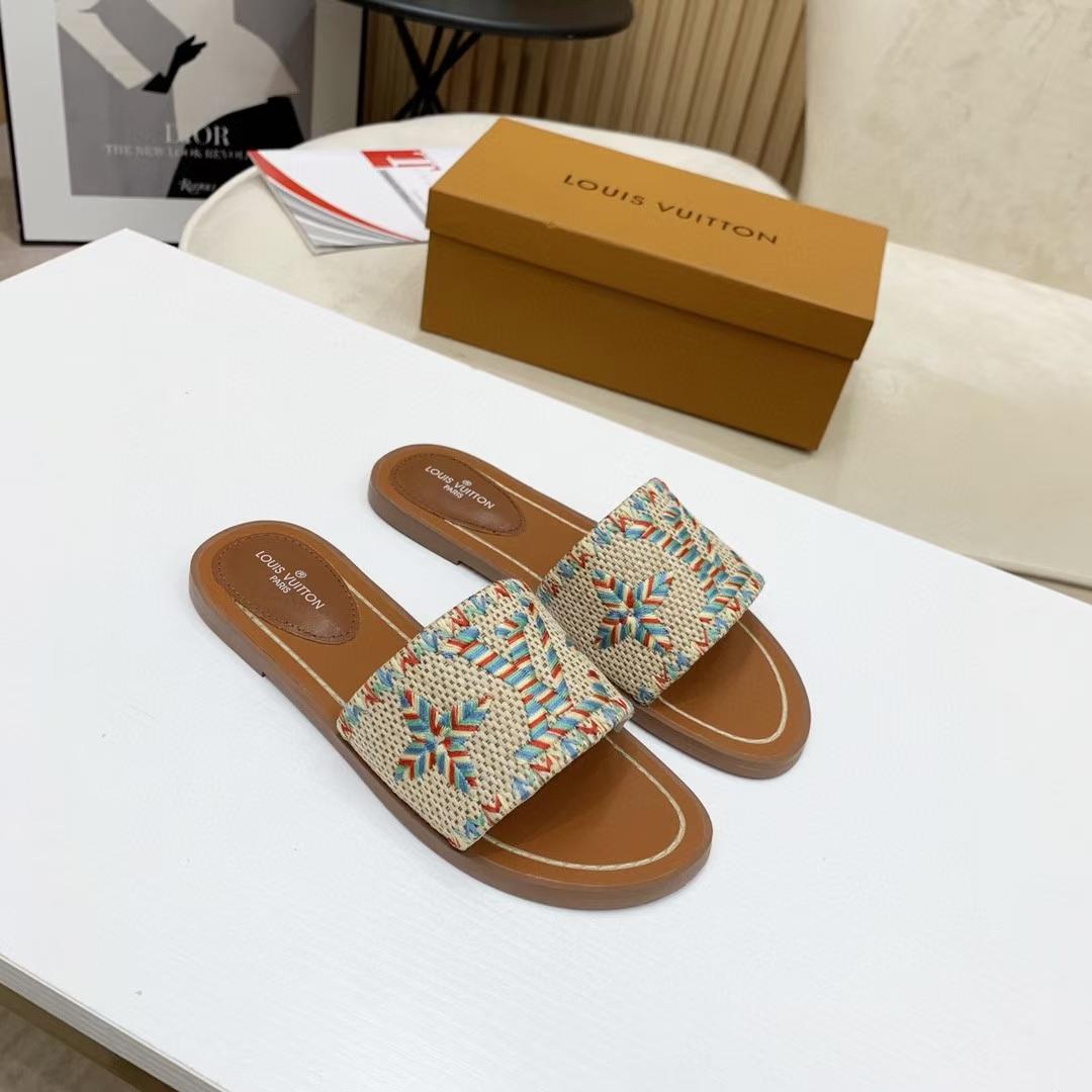 Louis Vuitton Lock It Flat Mule - DesignerGu