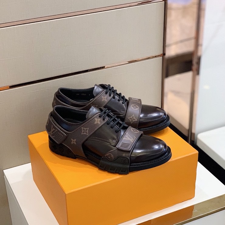 Louis Vuitton Derby Harness Boots - DesignerGu