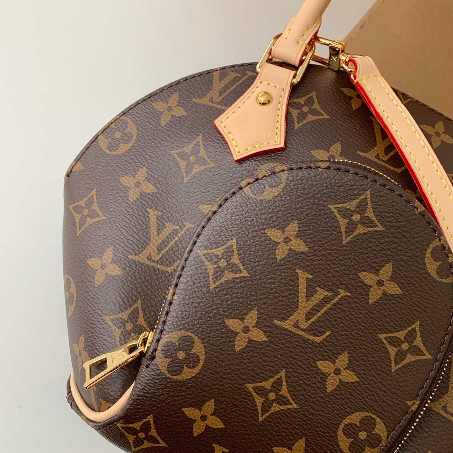 Louis Vuitton Ellipse PM Monogram  (28*21*8cm)   M46196 - 