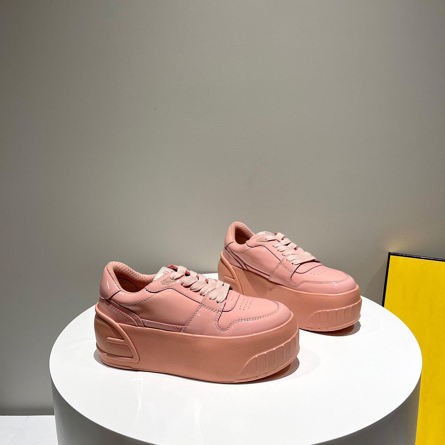 Fendi Fashion Show Pink Leather Low-Tops Sneaker  - 