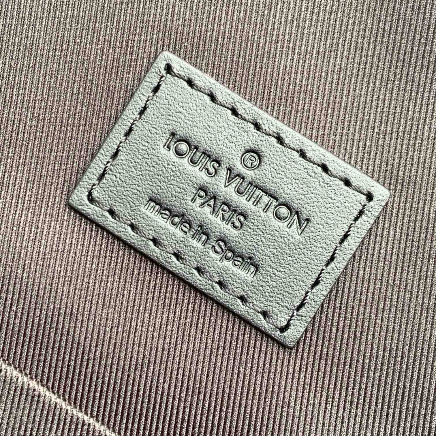 Louis Vuitton Archy Messenger MM(35x24x8CM)   M46328 - 