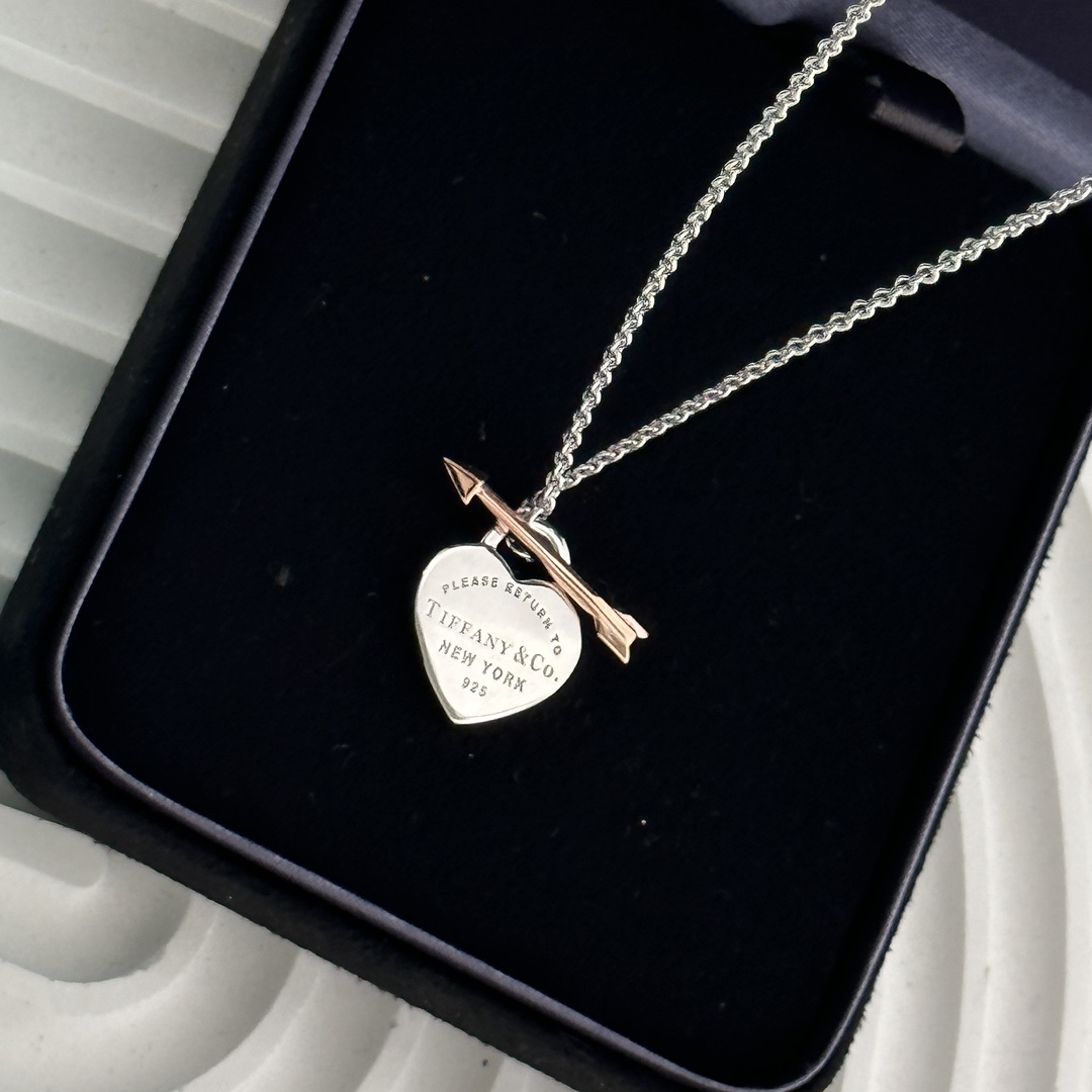 Tiffany&CO Lovestruck Heart Tag Pendant - 