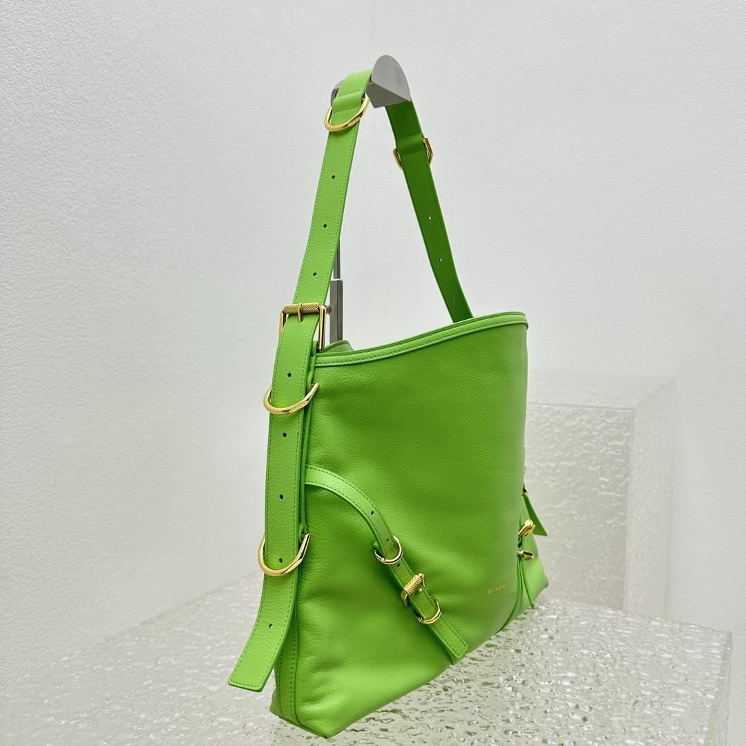 Givenchy Medium Voyou Bag In Leather(32-37-6.5cm) - 