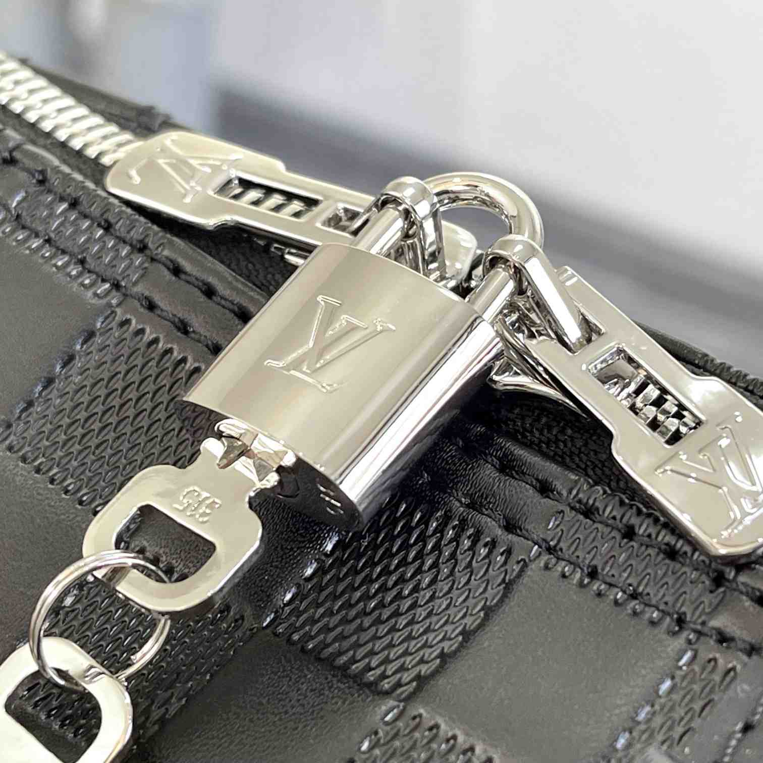 Louis Vuitton Keepall Bandoulière 50 Black    N41145 - 