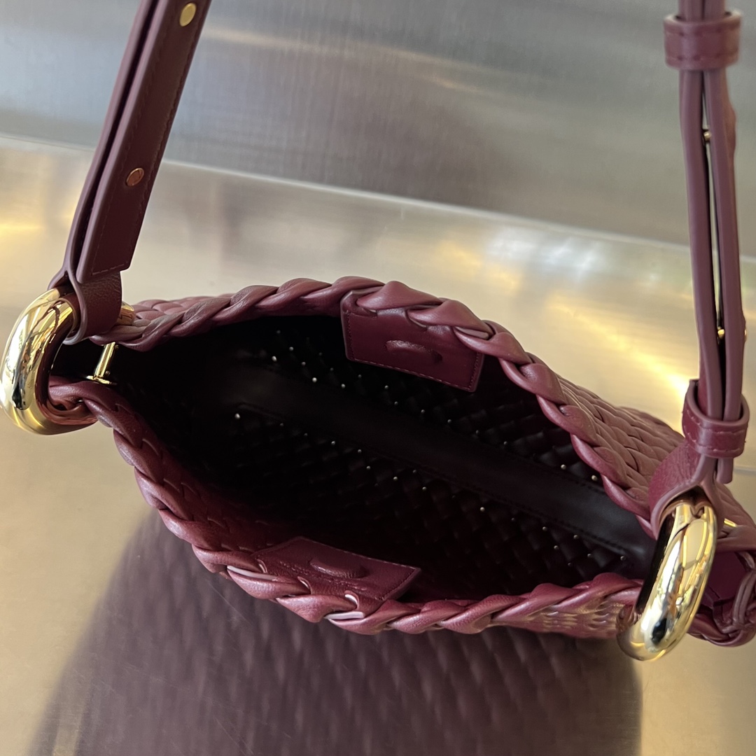 Bottega Veneta Small Clicker Shoulder Bag - 