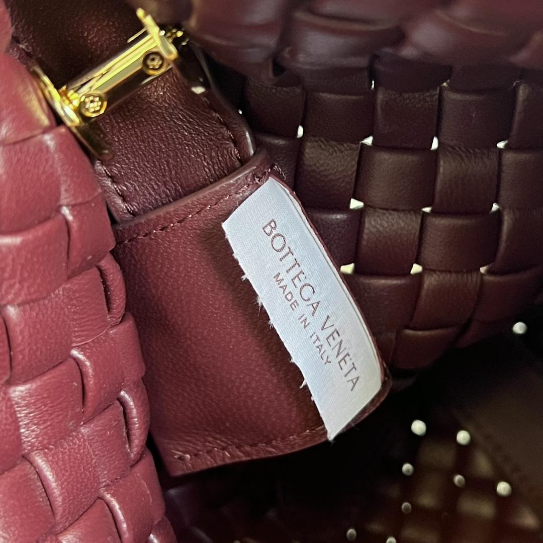 Bottega Veneta Small Clicker Shoulder Bag - 