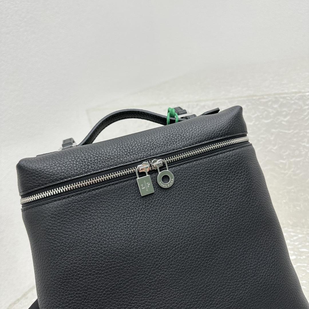 Loro Piana Extra Pocket Backpack L23.5   (23×8×22cm) - 
