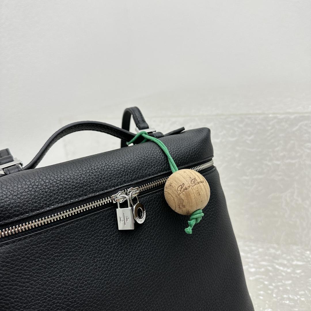 Loro Piana Extra Pocket Backpack L23.5   (23×8×22cm) - 