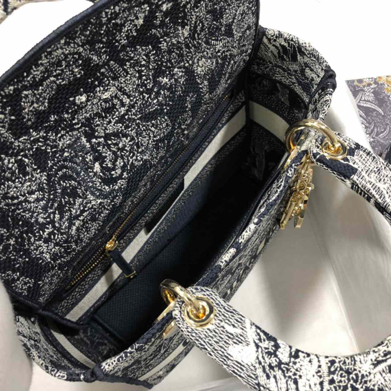 Dior Medium Lady D-lite Bag( 24--20-11cm) - 