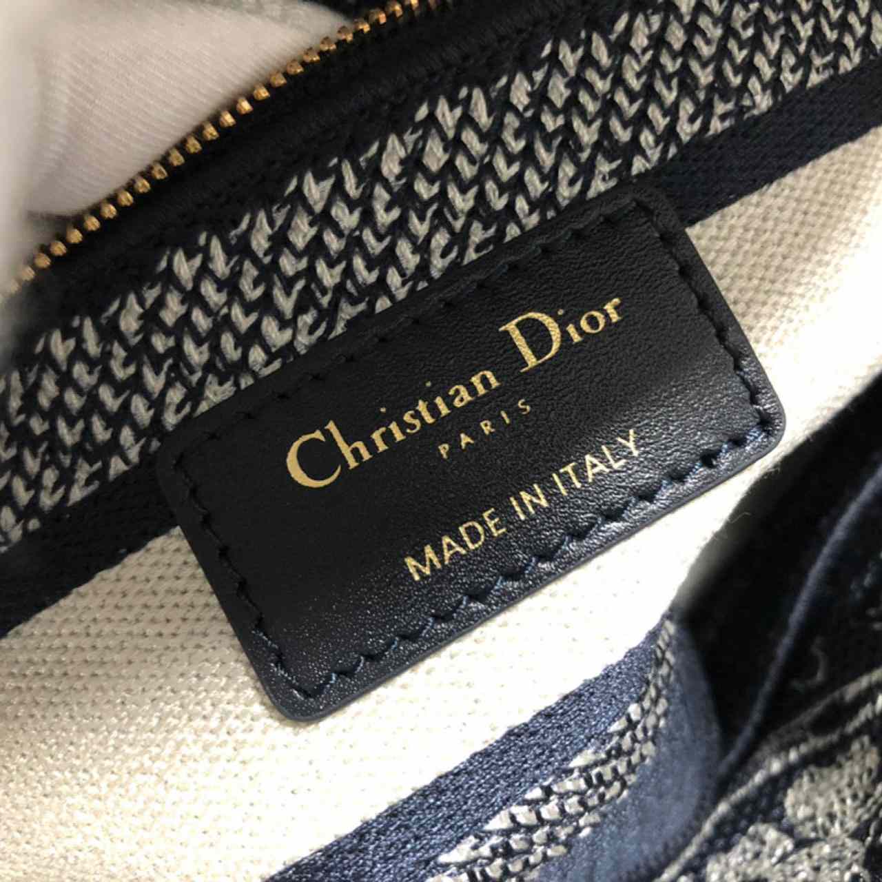 Dior Medium Lady D-lite Bag( 24--20-11cm) - 