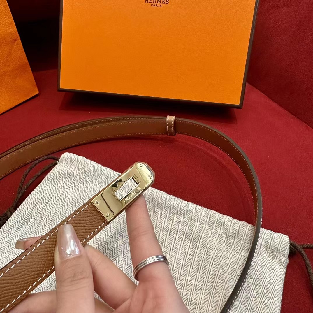 Hermes Authenticated Kelly Belt Leather - 