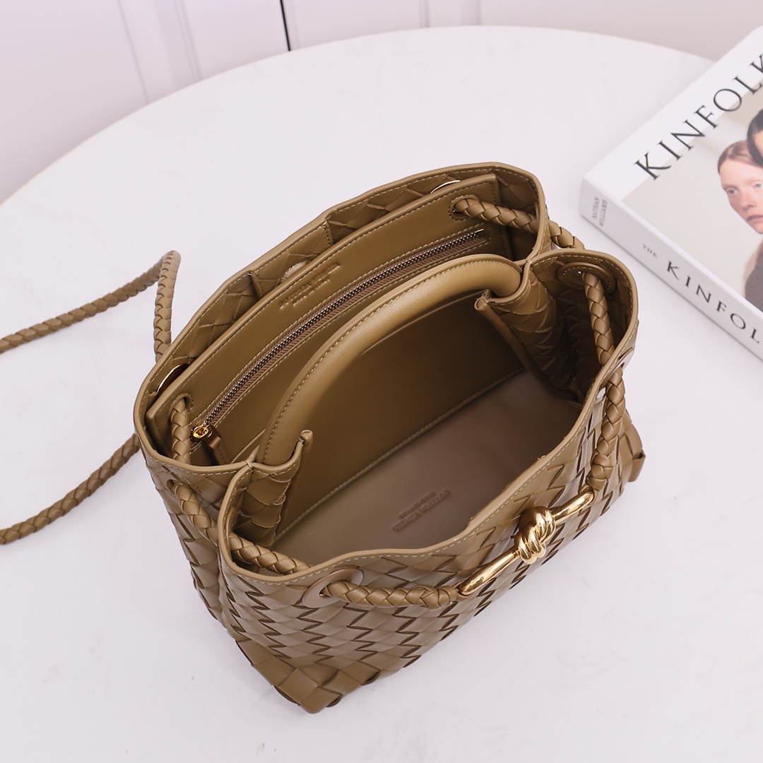Bottega Veneta Small Andiamo - 