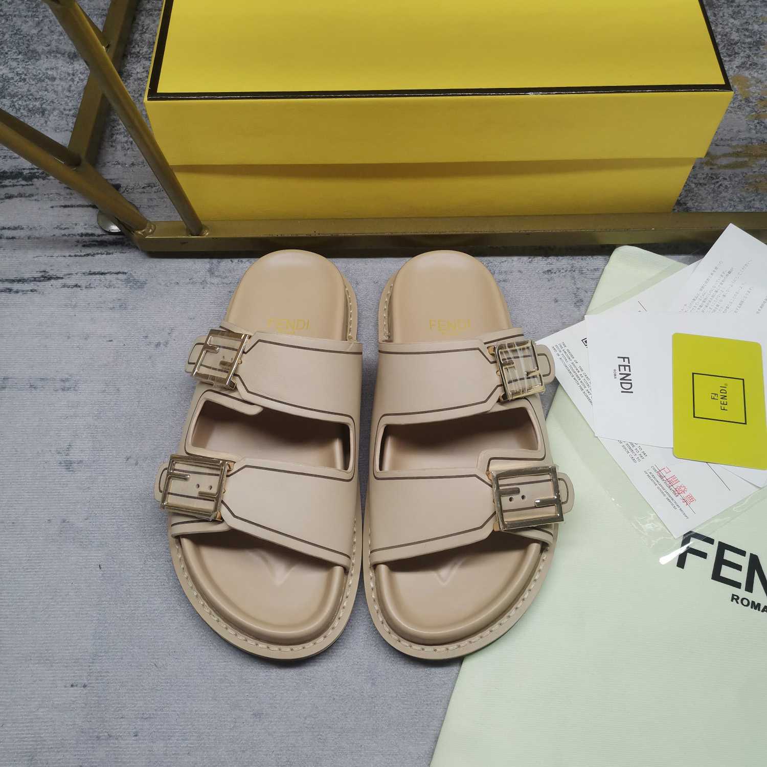 Fendi Feel Beige Leather Slides - 