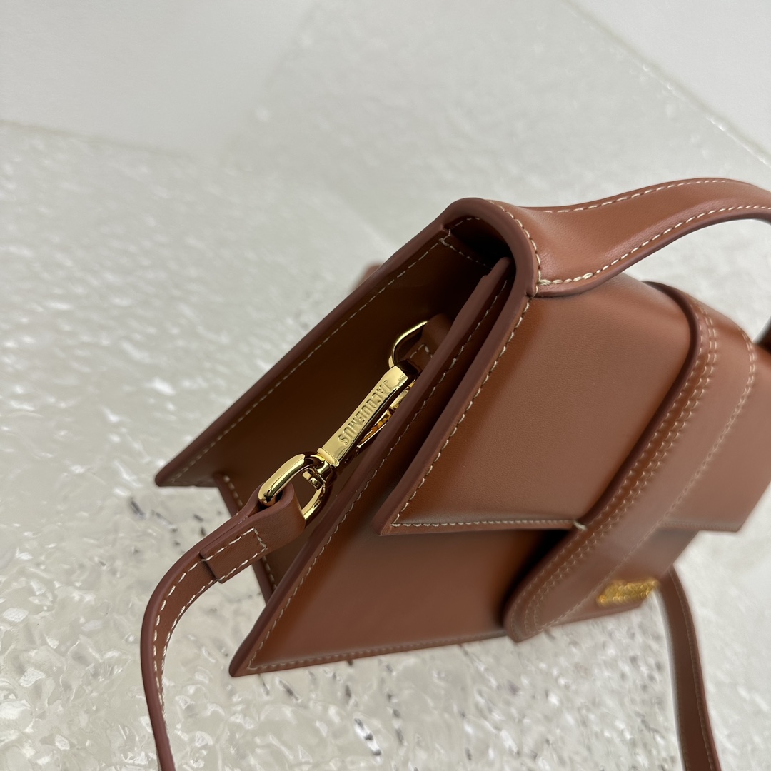 Jacquemus Le Grand Bambino - Light Brown - 