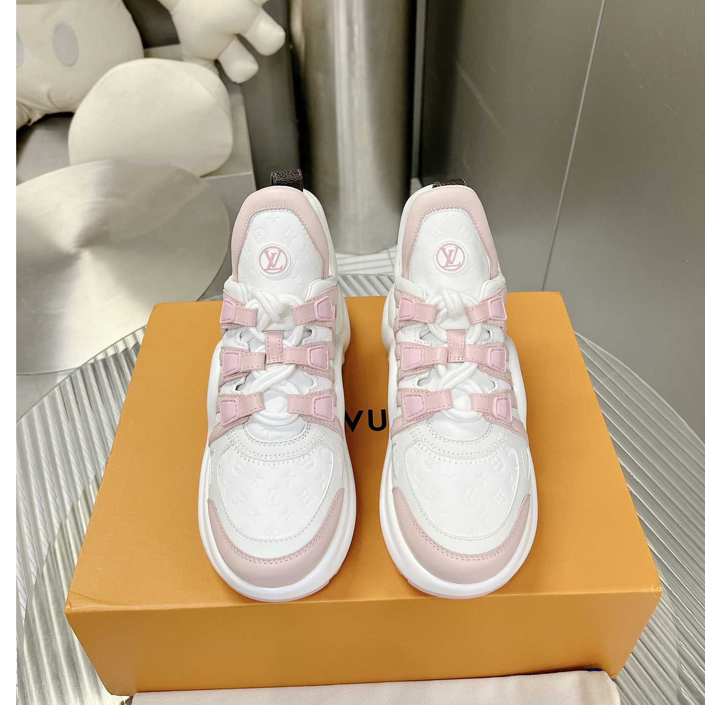 Louis Vuitton LV Archlight Sneaker    - 