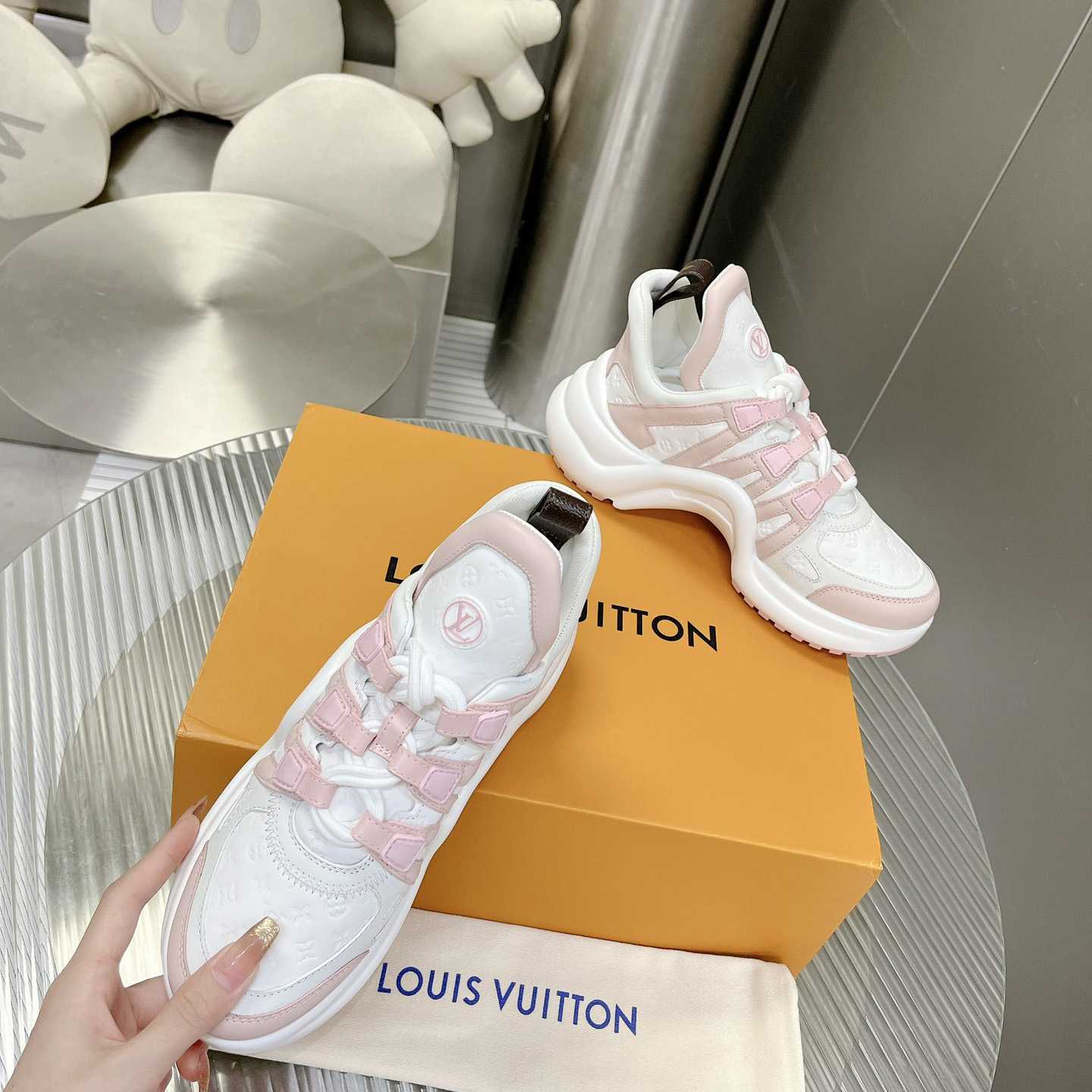 Louis Vuitton LV Archlight Sneaker    - 