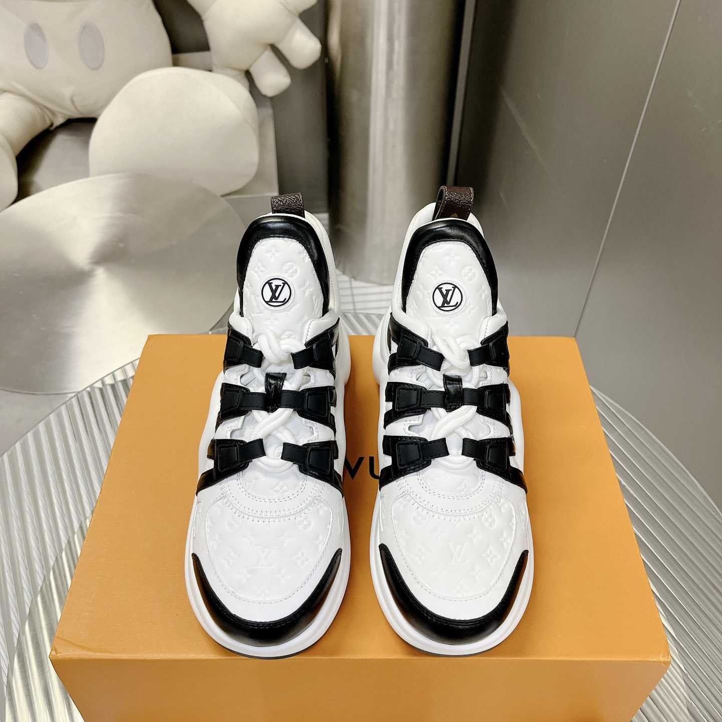 Louis Vuitton LV Archlight Sneaker    - 