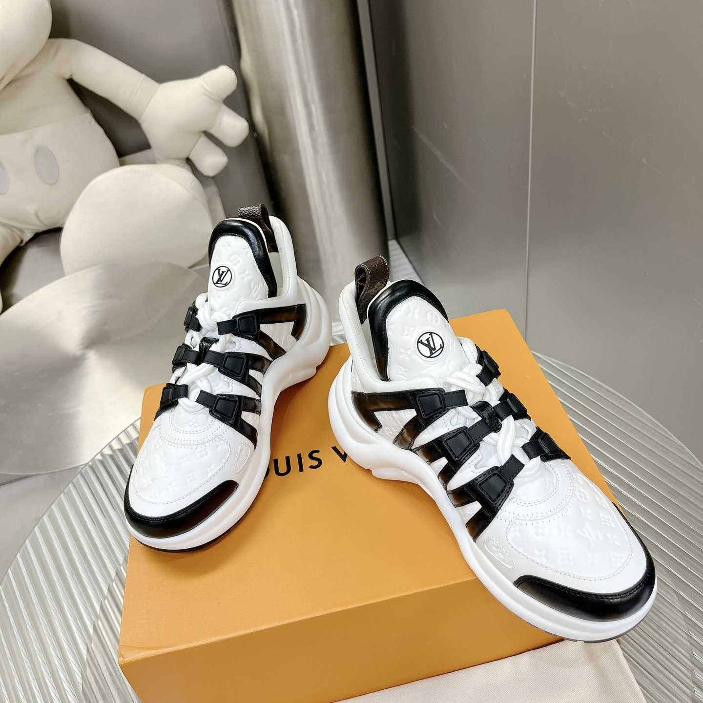 Louis Vuitton LV Archlight Sneaker    - 