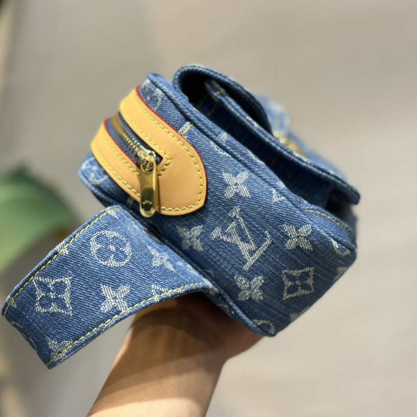 Louis Vuitton Blue Monogram Denim Bumbag   M95347 - 