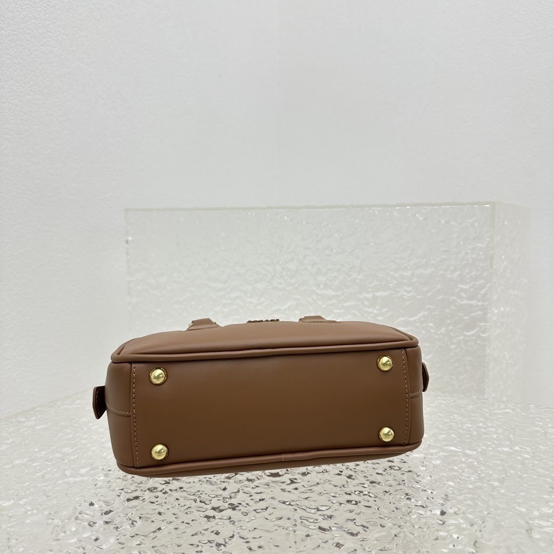 Miu Miu Arcadie Leather Bag - 