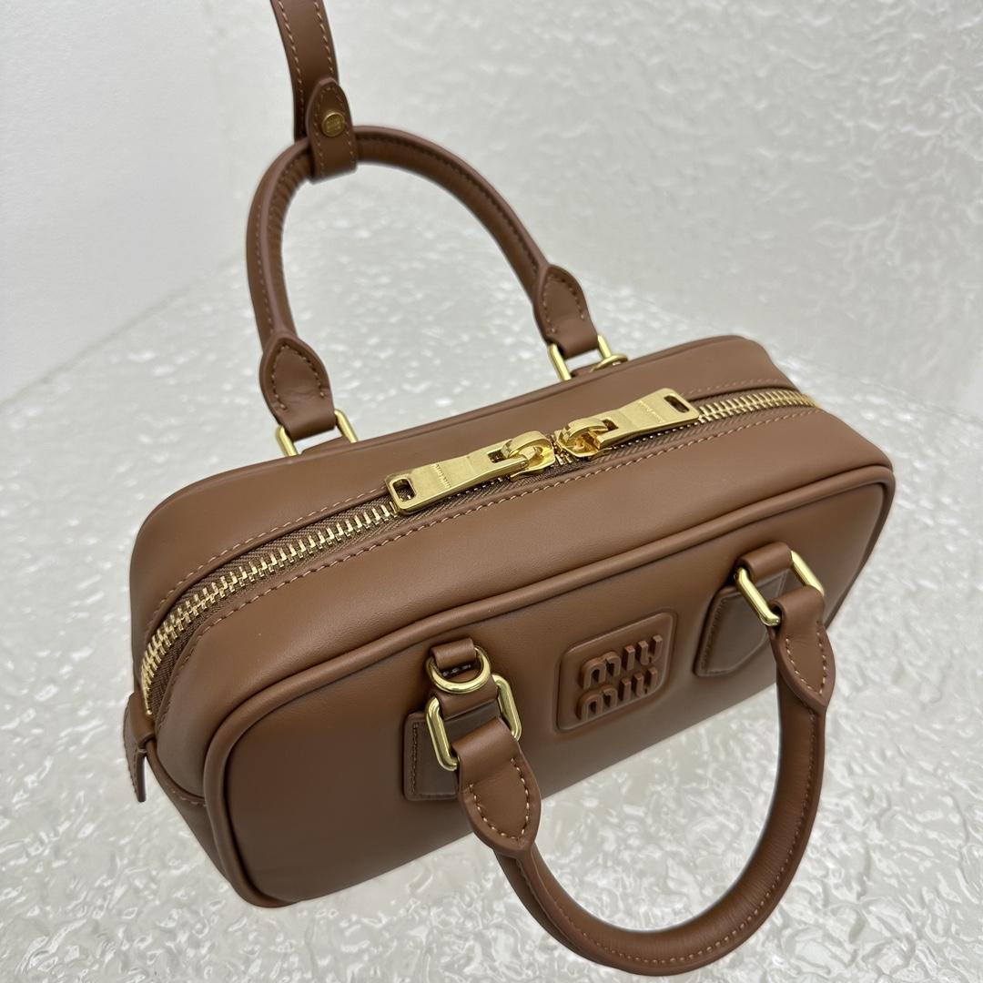 Miu Miu Arcadie Leather Bag - 