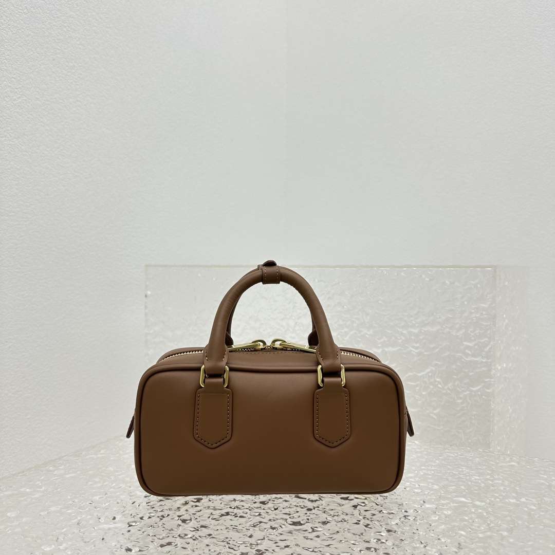 Miu Miu Arcadie Leather Bag - 