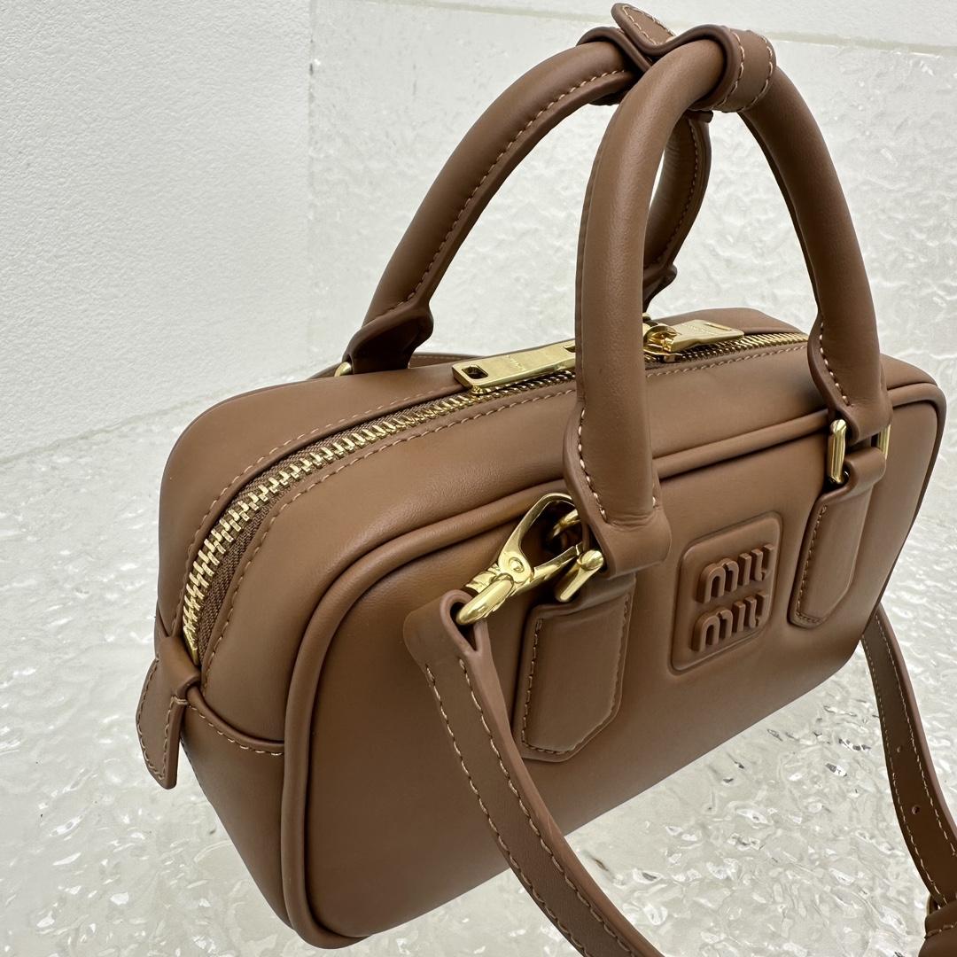 Miu Miu Arcadie Leather Bag - 