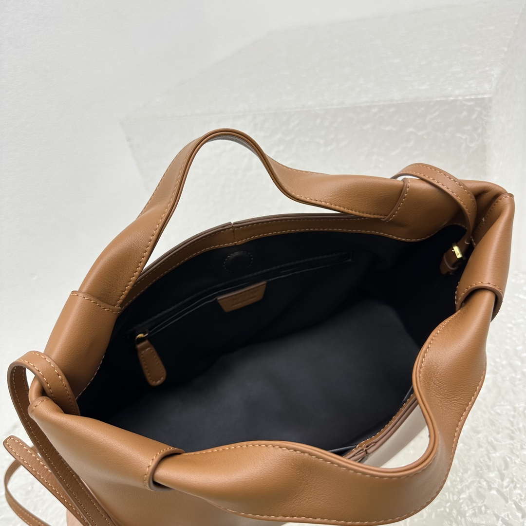 The Row Camdem Bag  ( 32x23x14cm) - 
