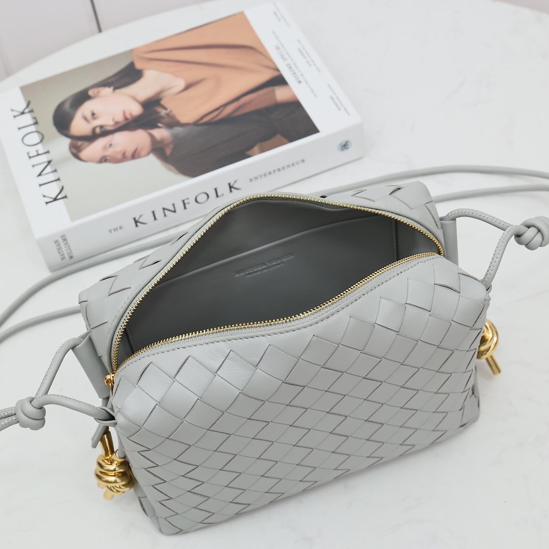 Bottega Veneta Small Loop Camera Bag - 