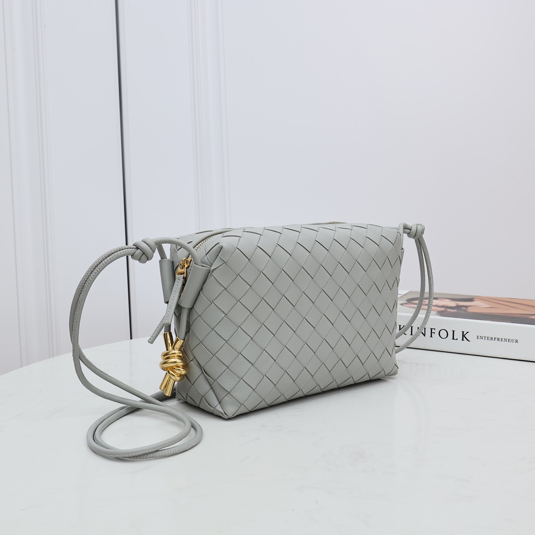 Bottega Veneta Small Loop Camera Bag - 