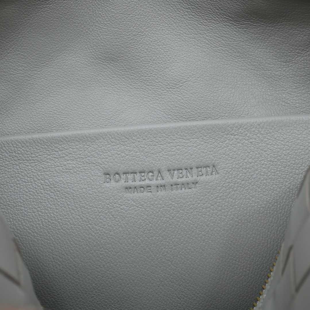Bottega Veneta Small Loop Camera Bag - 