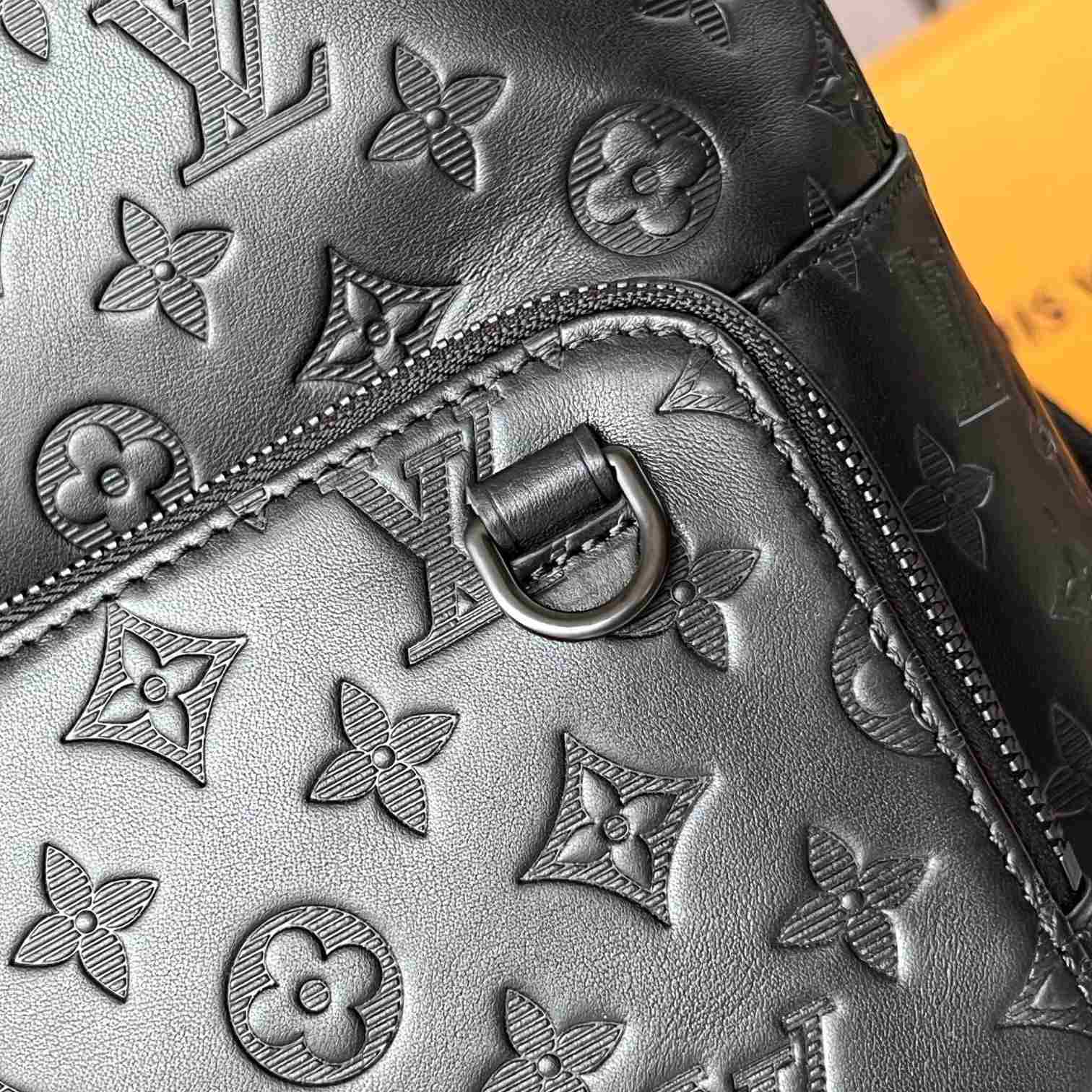 Louis Vuitton Racer Backpack  (33 x 41 x 18cm) M46109 - 