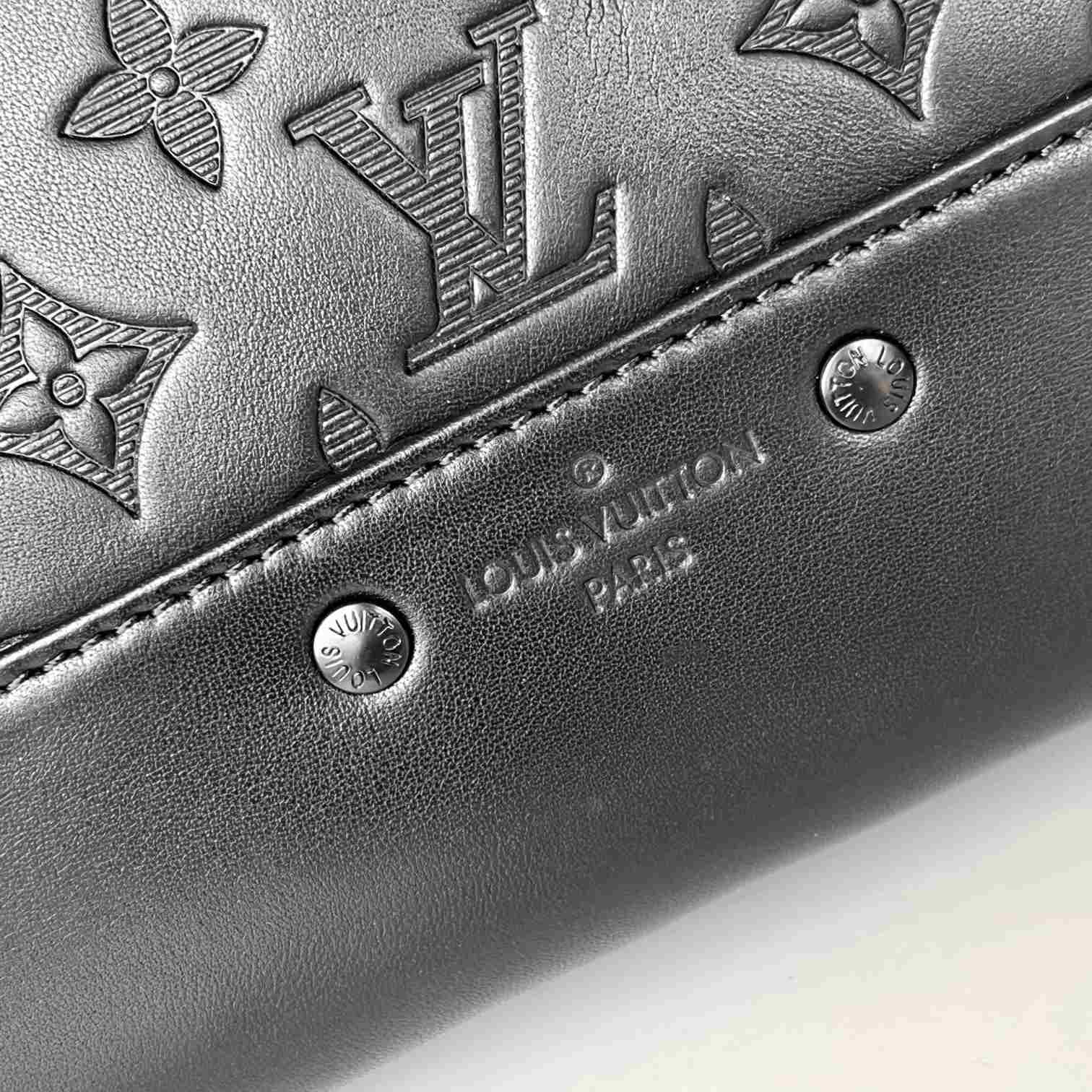 Louis Vuitton Racer Backpack  (33 x 41 x 18cm) M46109 - 