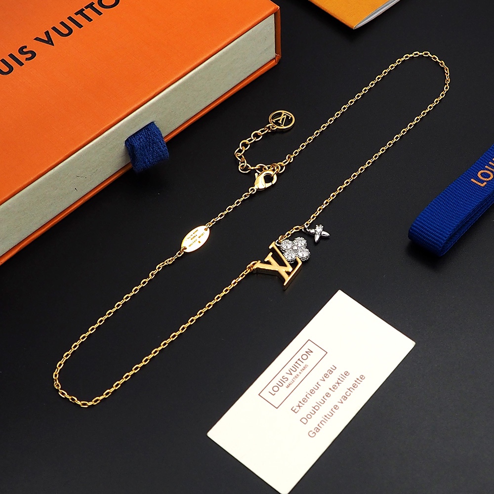 Louis Vuitto LV Gram Necklace   - DesignerGu