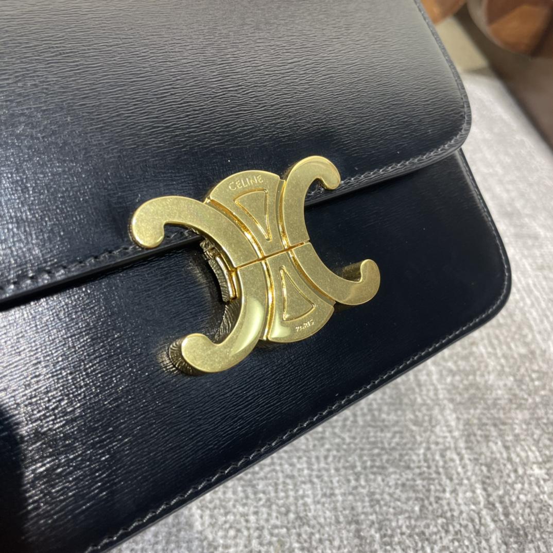 Celine Teen Triomphe Bag In Shiny Calfskin - 