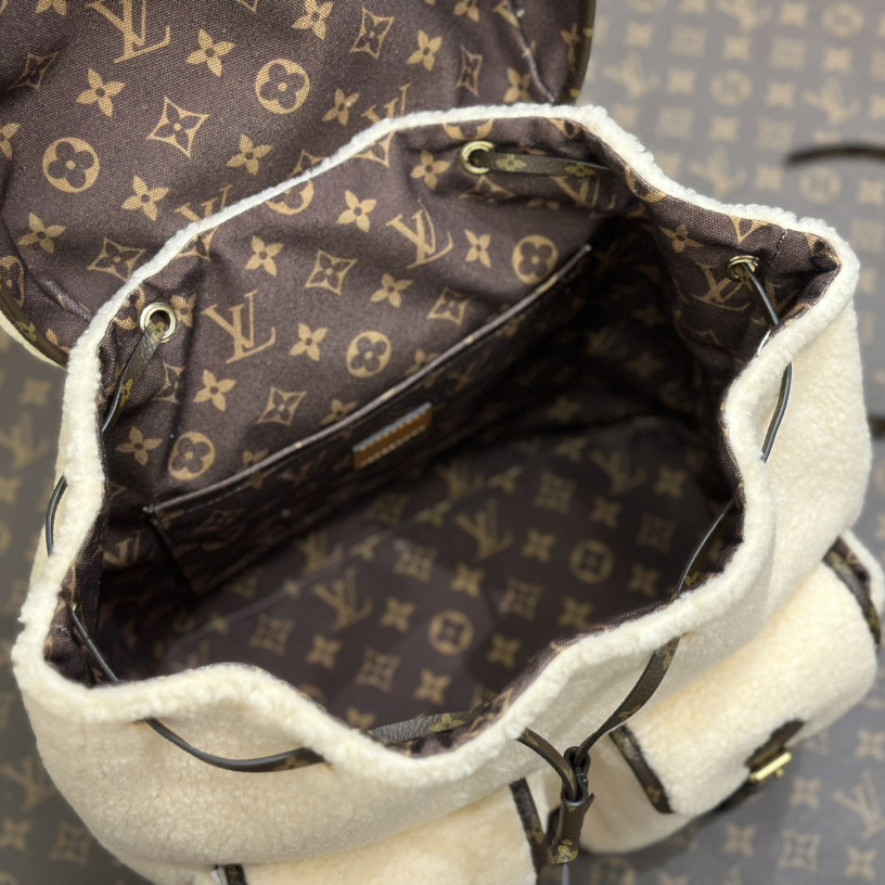 Louis Vuitton LV SKI Backpack   M23384 - 
