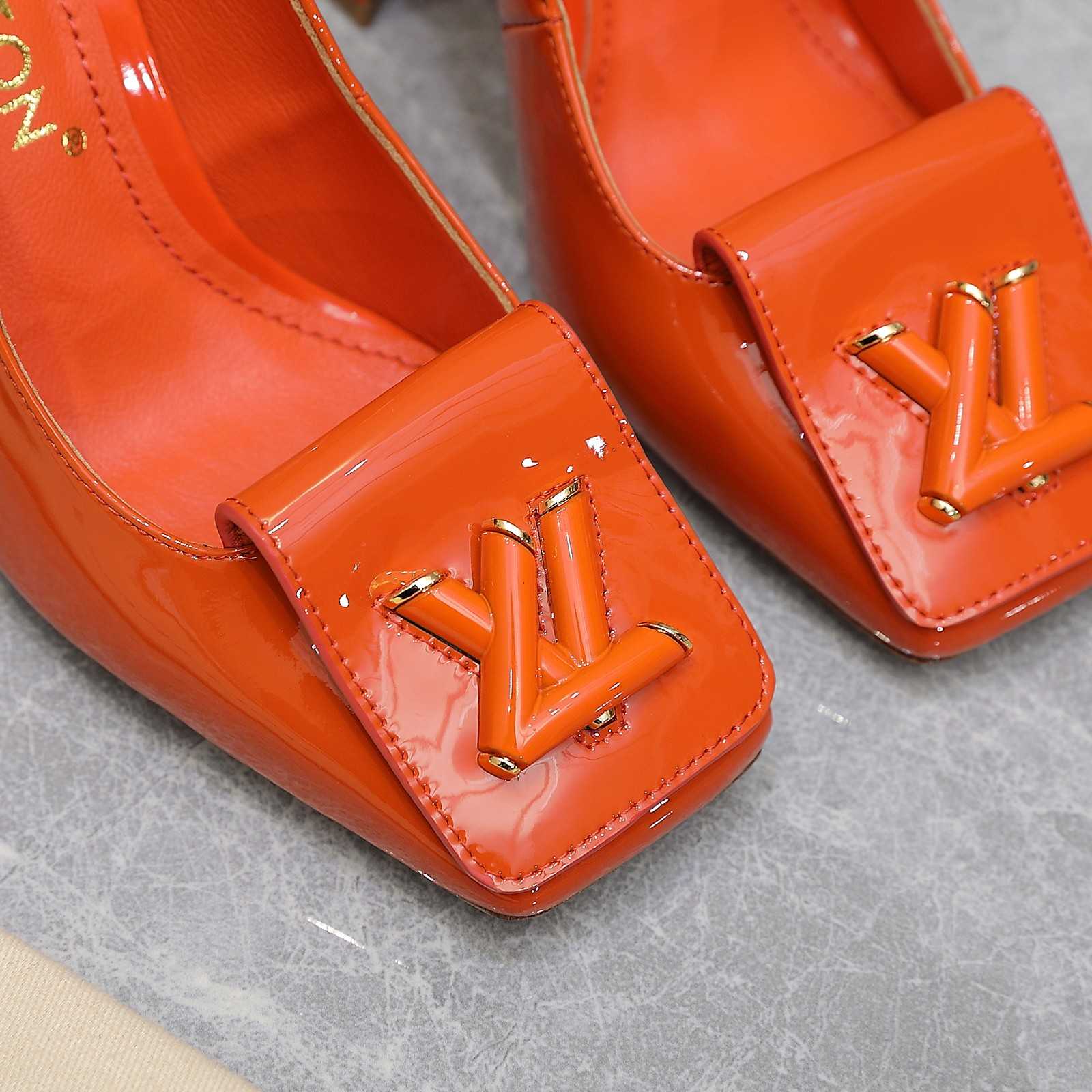 Louis Vuitton Shake Slingback Pump        - 