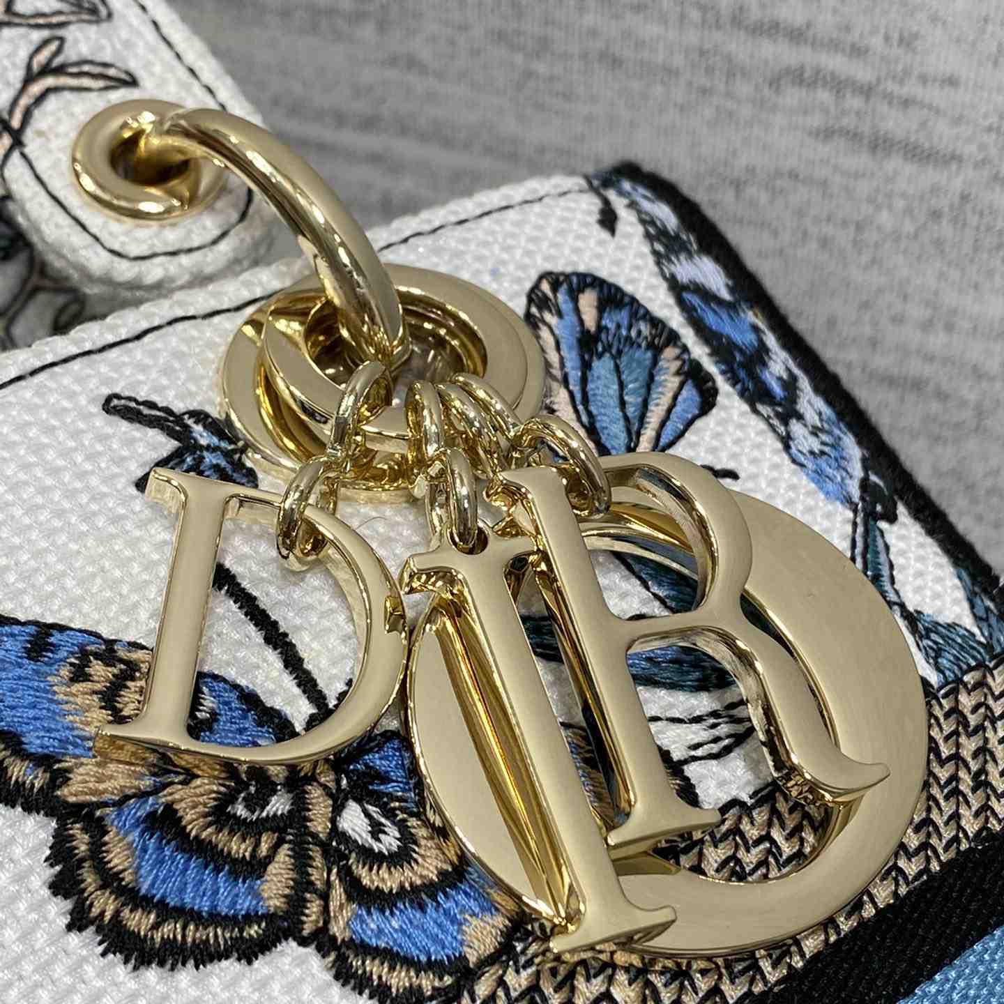 Dior Medium Lady D-lite Bag - 