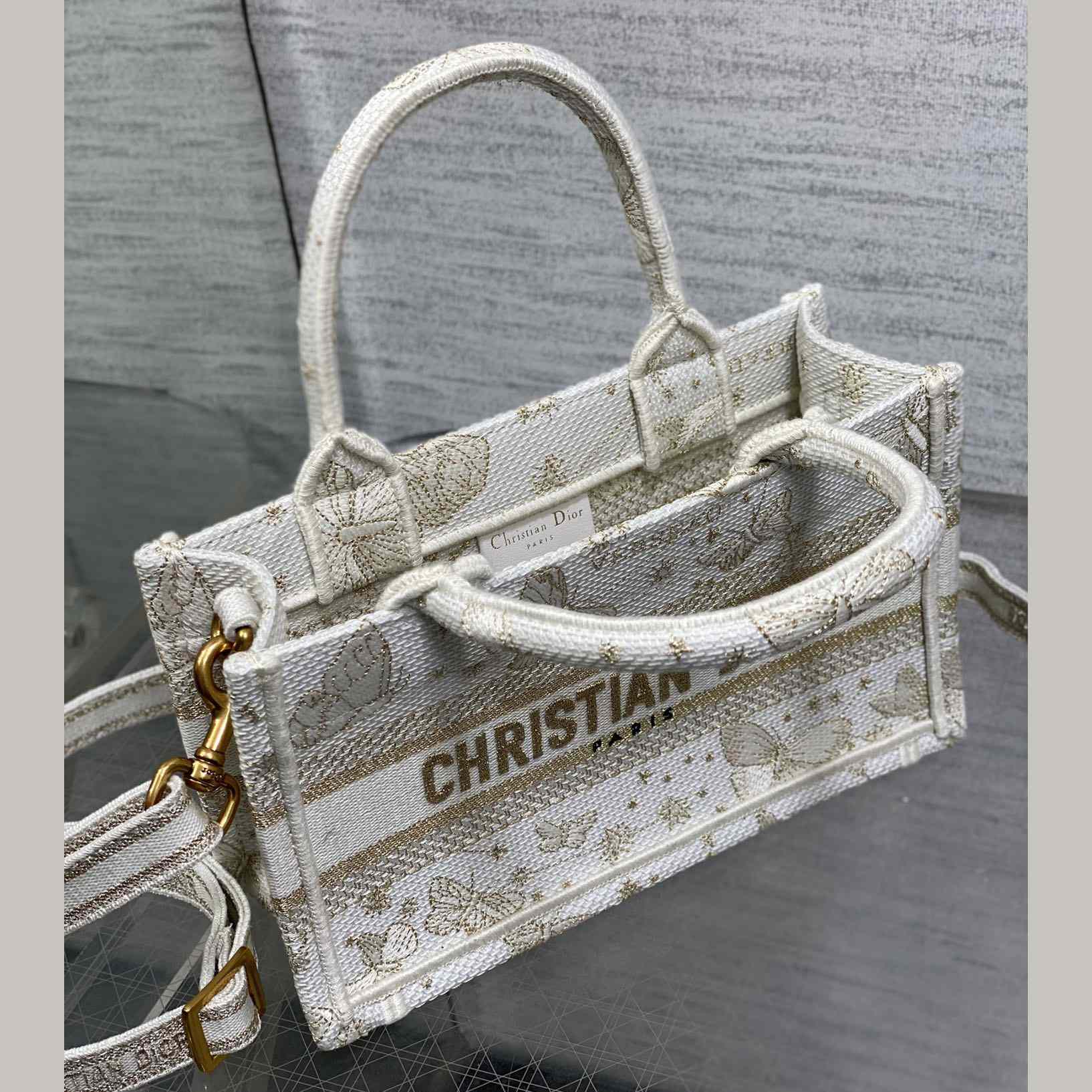 Dior Medium Lady D-Lite Bag - 
