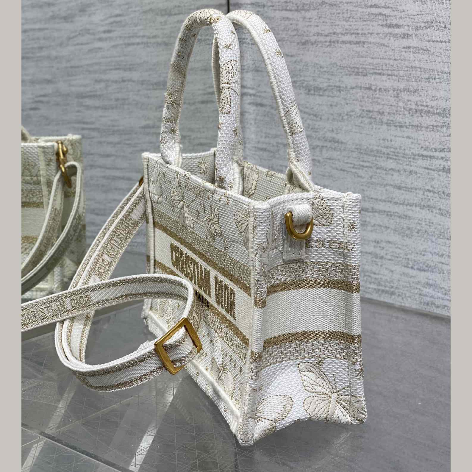 Dior Medium Lady D-Lite Bag - 