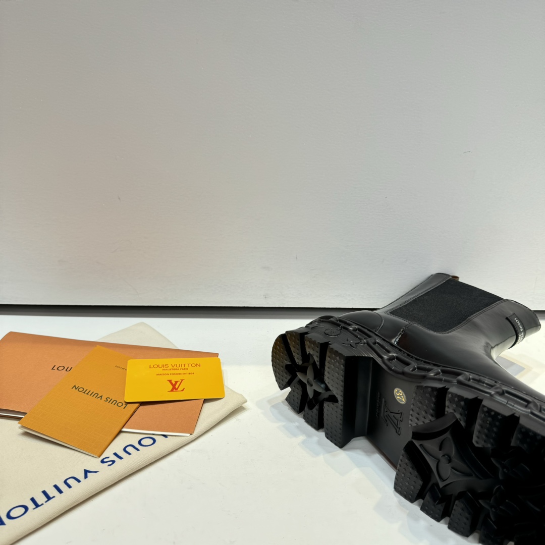 Louis Vuitton LV Record Chelsea Boot - 