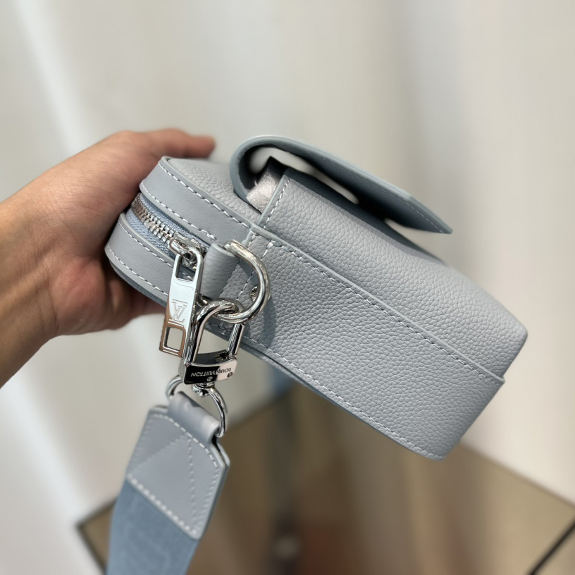 Louis Vuitton Fastline Messenger (23.5x18x7cm)   M23710 - 