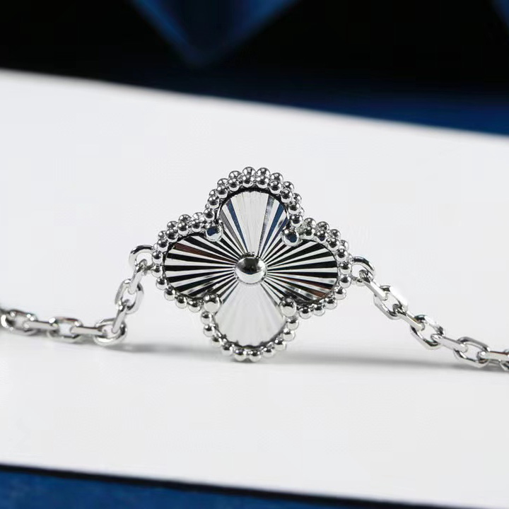 Van Cleef & Arpels Bracelet - 