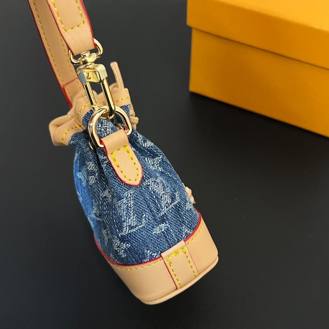 Louis Vuitton Micro Noe Bag Charm   M01700 - 